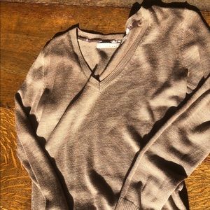 Small Old Navy v-neck sweater. Brown heather.